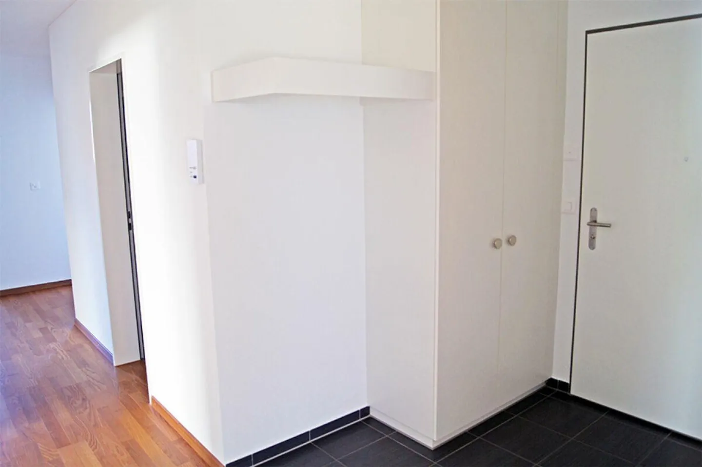 Appartement 3.5 pièces baigné de lumière - Photo 4 sur 6