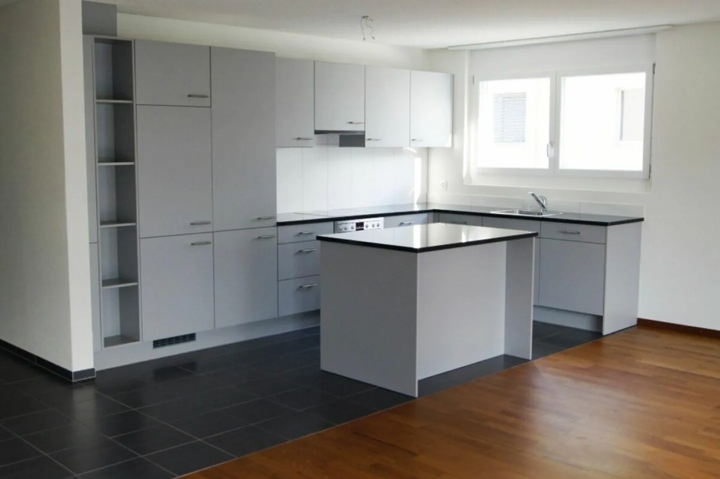 Appartement 3.5 pièces baigné de lumière - Photo 3 sur 6