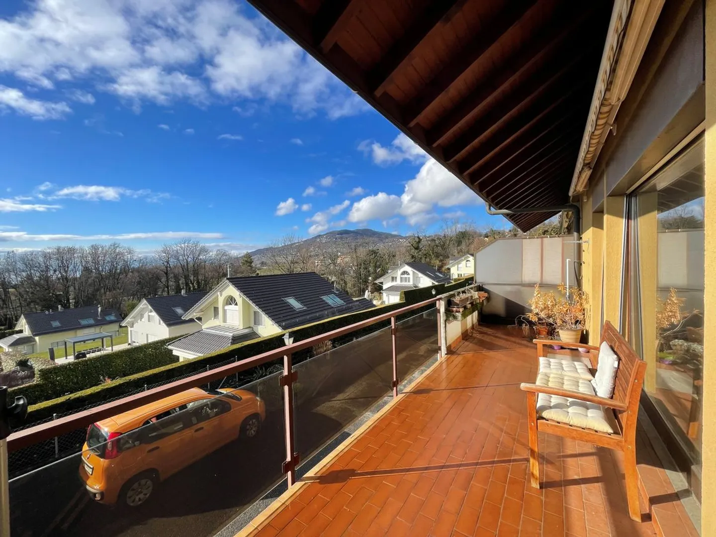 Incantevole Casa a Schiera con Vista Lago - Foto 5 di 13