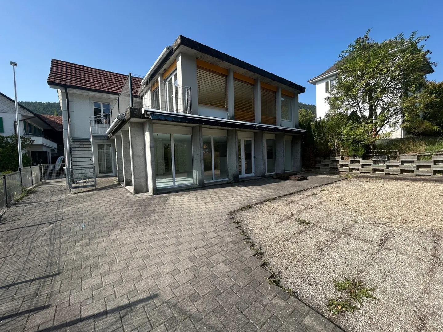 Single house for sale - Photo 1 of 21