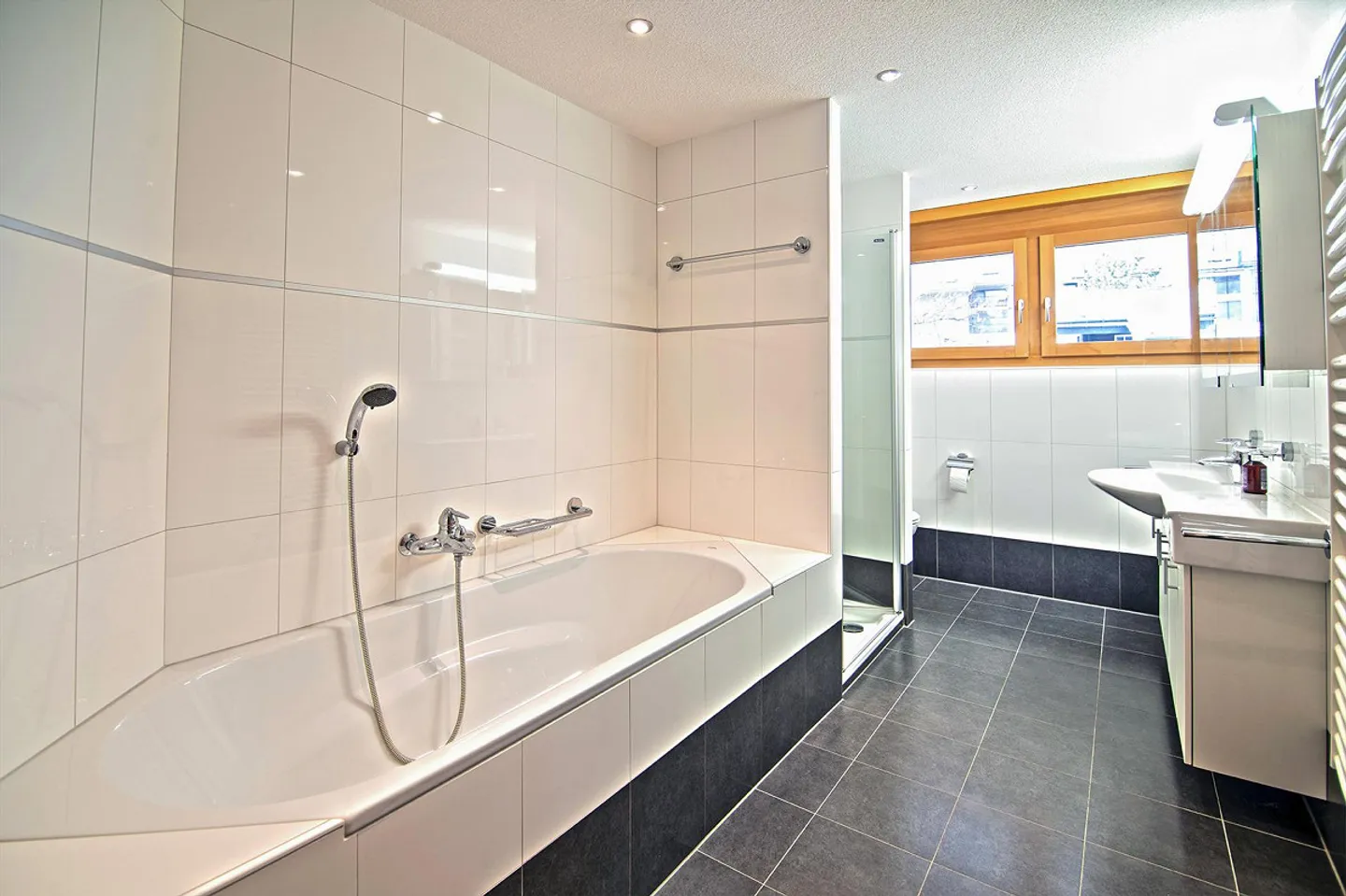 Centrally located, beautiful 4.5-room apartment with unique Matterhorn view - Photo 12 of 15