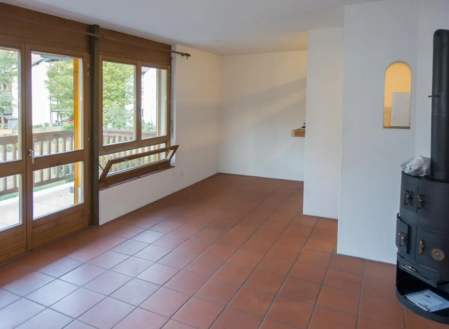 Helle 4.5-Zimmer-Wohnung mit Balkon und Garage in Schänis - Foto 8 di 9
