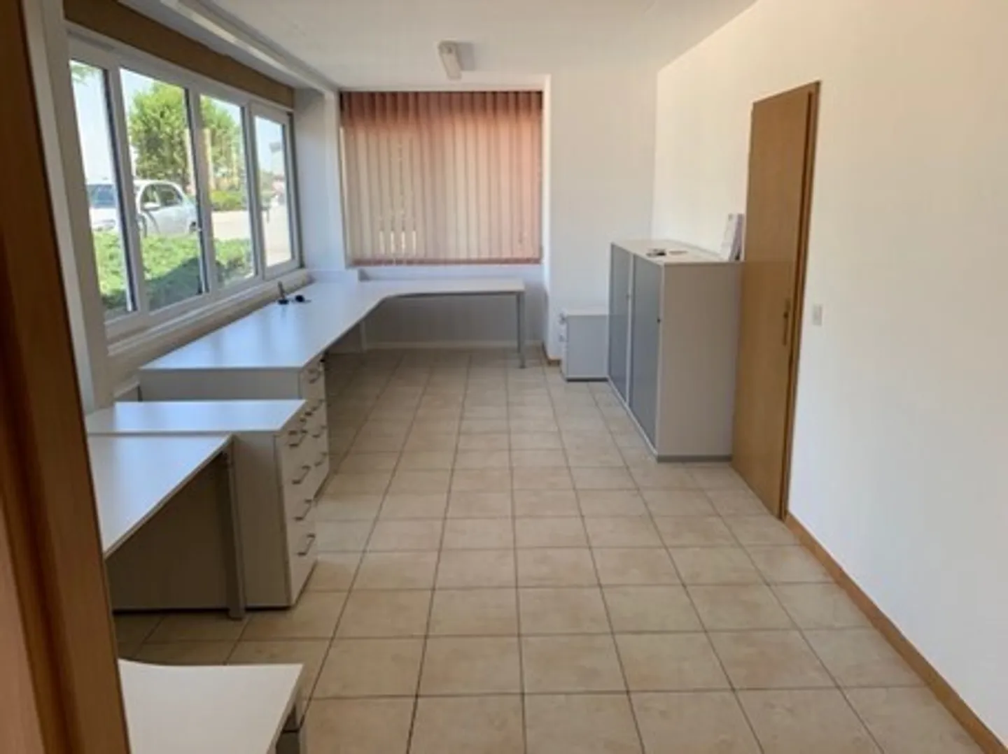Estavayer-le-Lac For rent office offices of 60m2 divided into 2 rooms - Photo 4 of 6