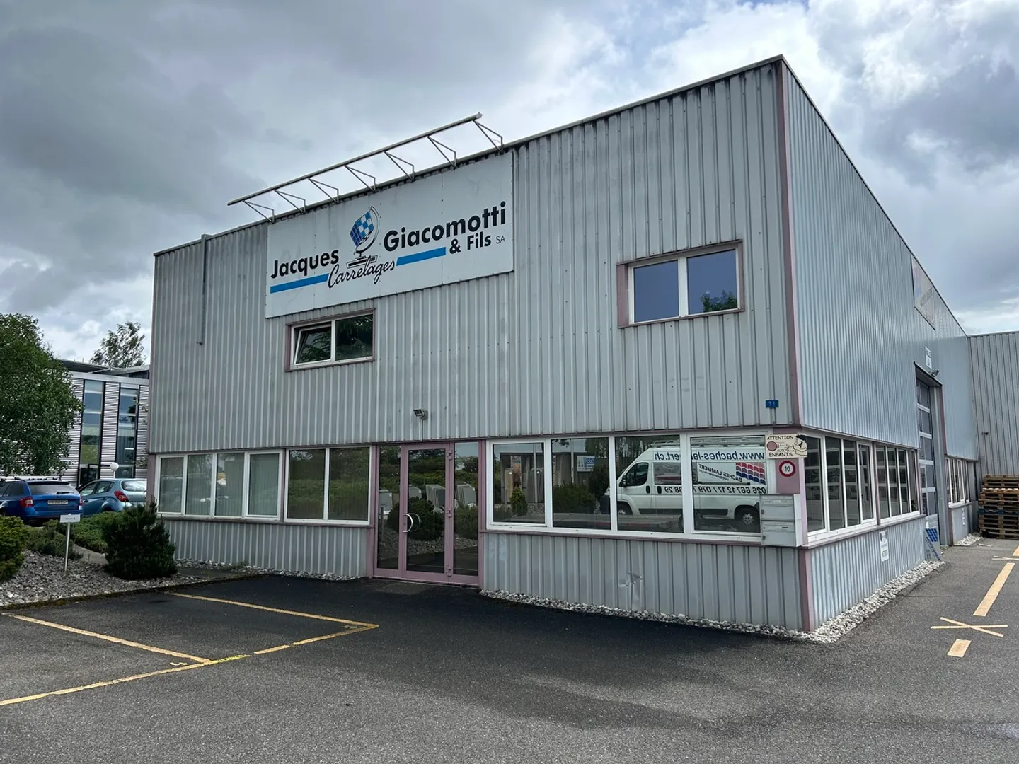 Estavayer-le-Lac For rent office offices of 60m2 divided into 2 rooms - Photo 2 of 6