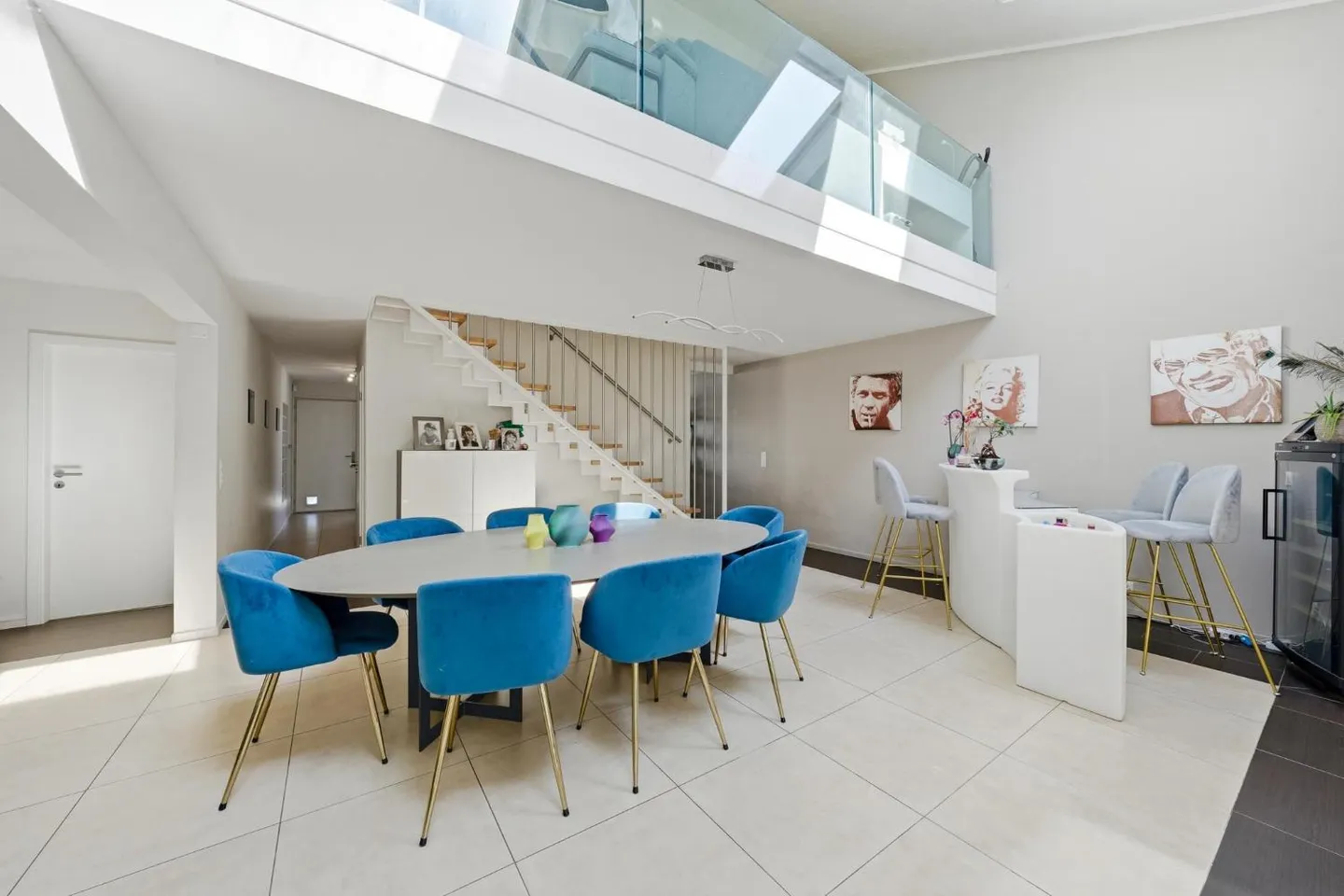 Dachgeschoss 5.5 Zimmer - Foto 3 von 8