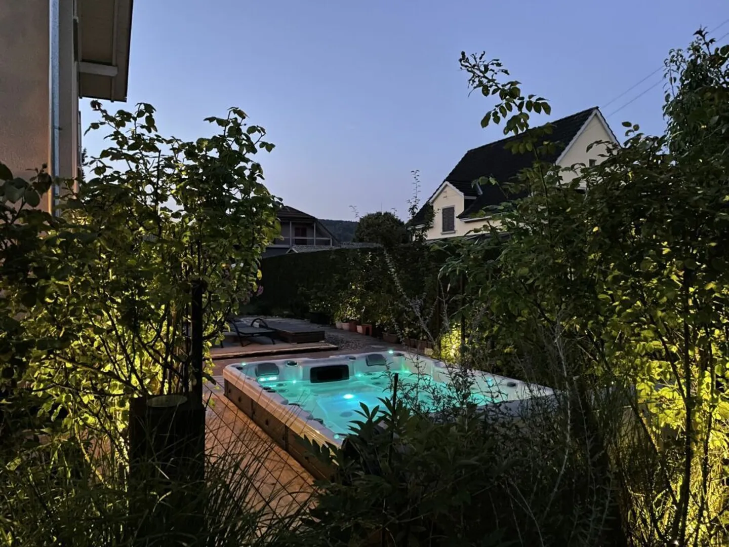 Classic Contemporary Living - Stylish 9.5-room detached house with private garden, swim spa & smart home in Veltheim - Photo 3 of 33