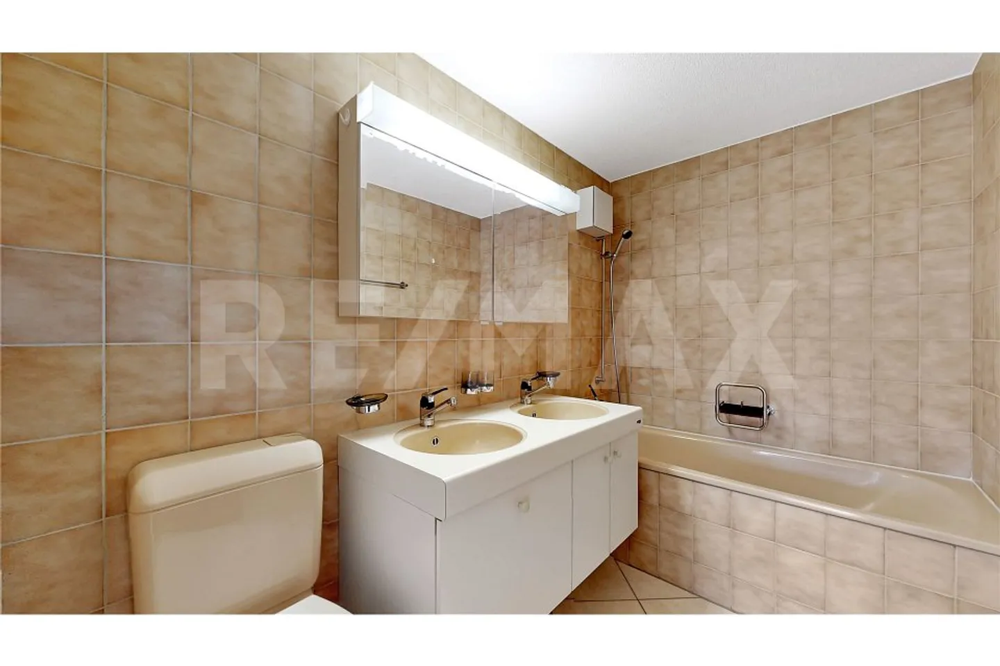 Lumière, Vue et Confort de Vie - Appartement en Attique Attrayant de 4.5 Pièces - Photo 8 sur 13