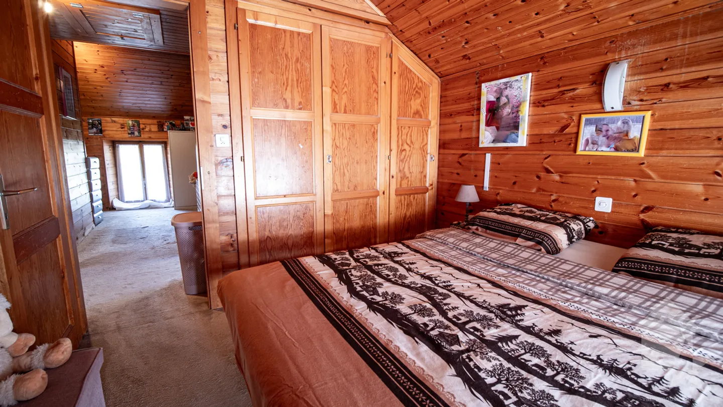 Large house with commercial space in the center of the village - Photo 12 of 38