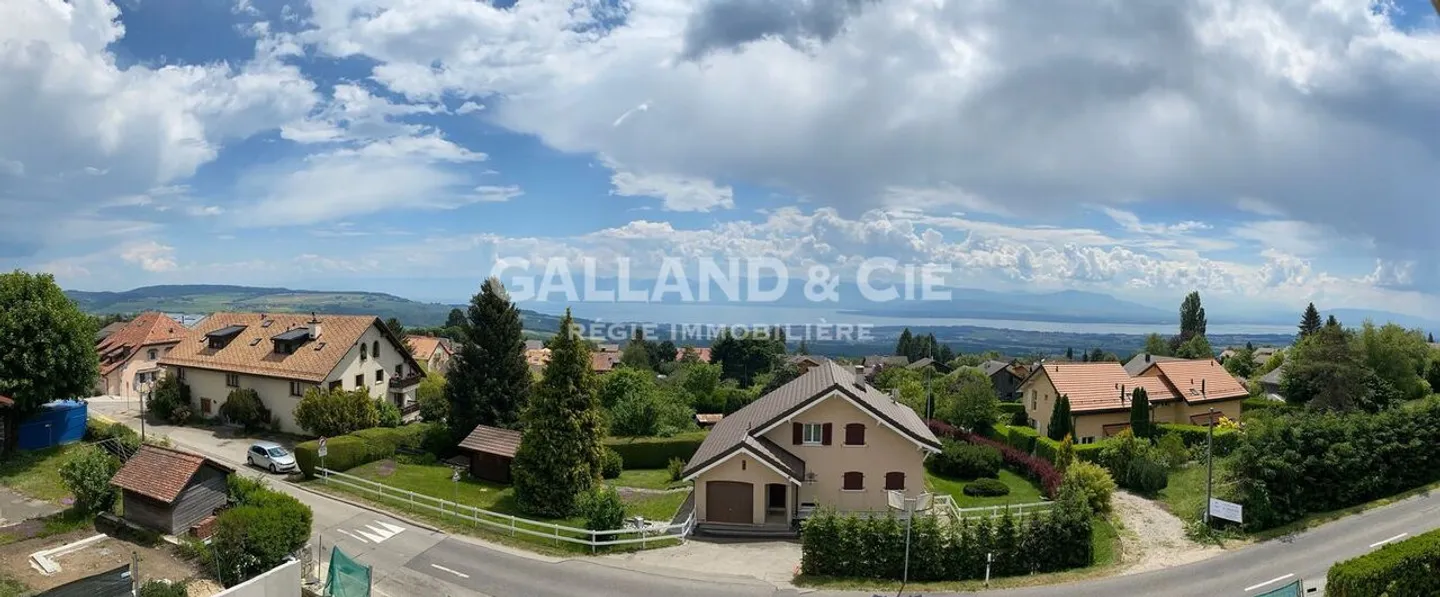 Appartamento di 3.5 locali con balcone e vista lago - Foto 1 di 1