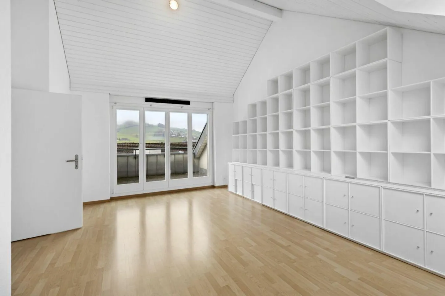 Living Above the Rooftops of Stans - Sunny, Stylish, Family-Friendly - Photo 9 of 14