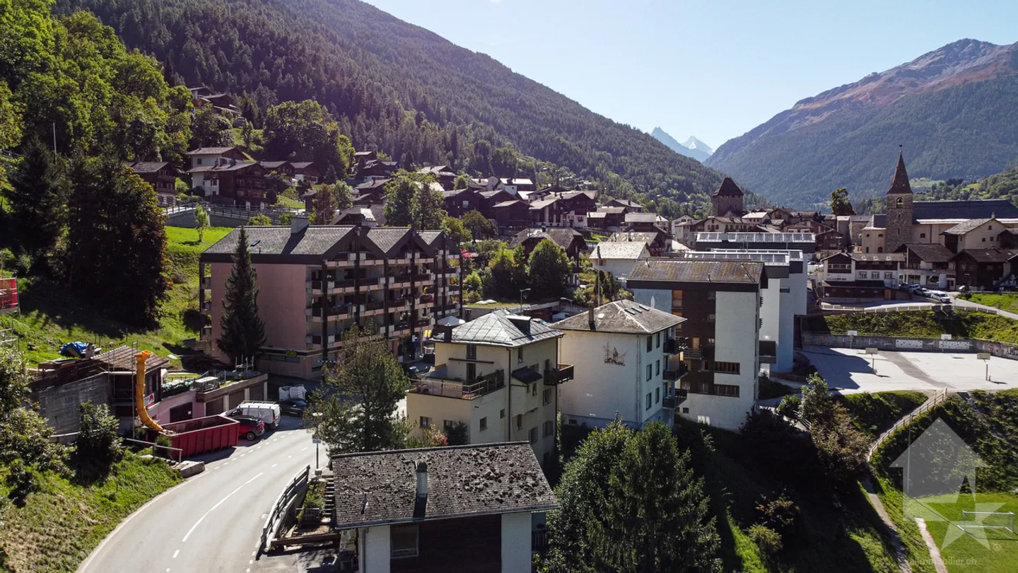Large house with commercial space in the center of the village - Photo 33 of 38