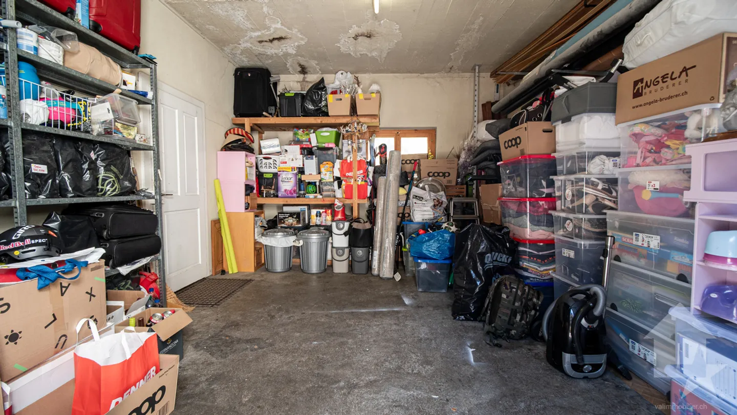 Large house with commercial space in the center of the village - Photo 27 of 38