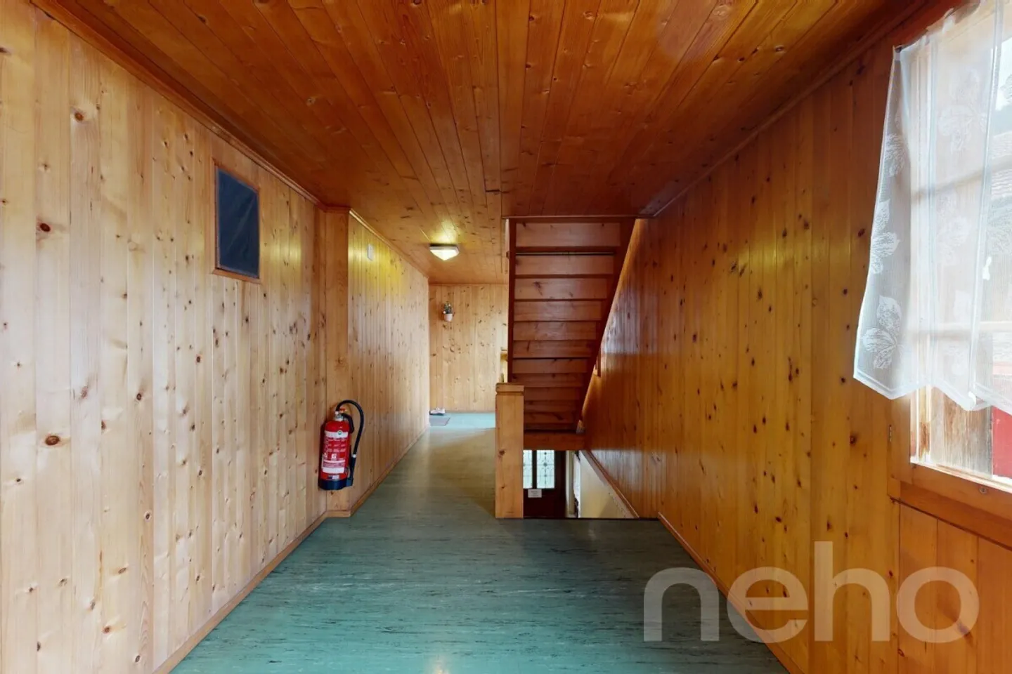 Exclusif: grand chalet à usage mixte à l'entrée du village - Photo 10 sur 12