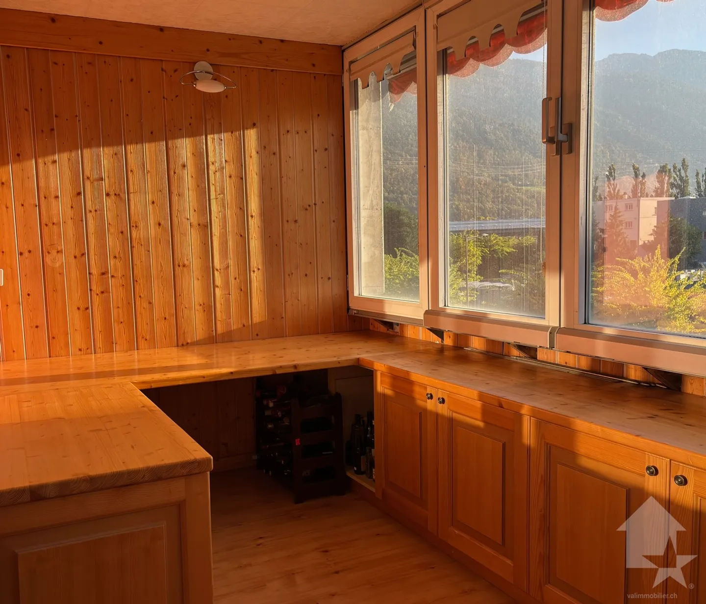 4.5-room apartment near downtown with garage box - Photo 3 of 13