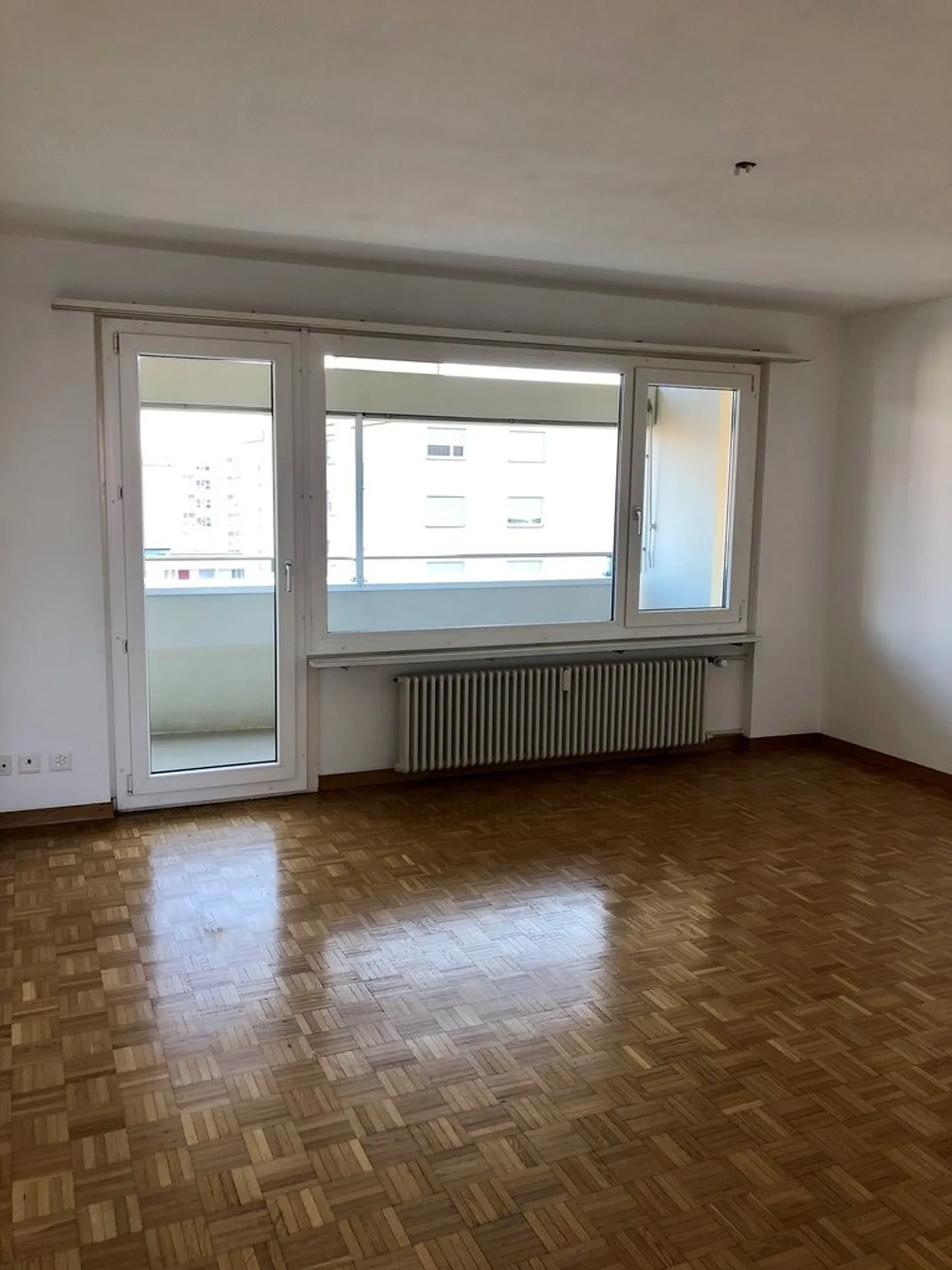 Modernes Apartment mit Balkon - Foto 4 von 5