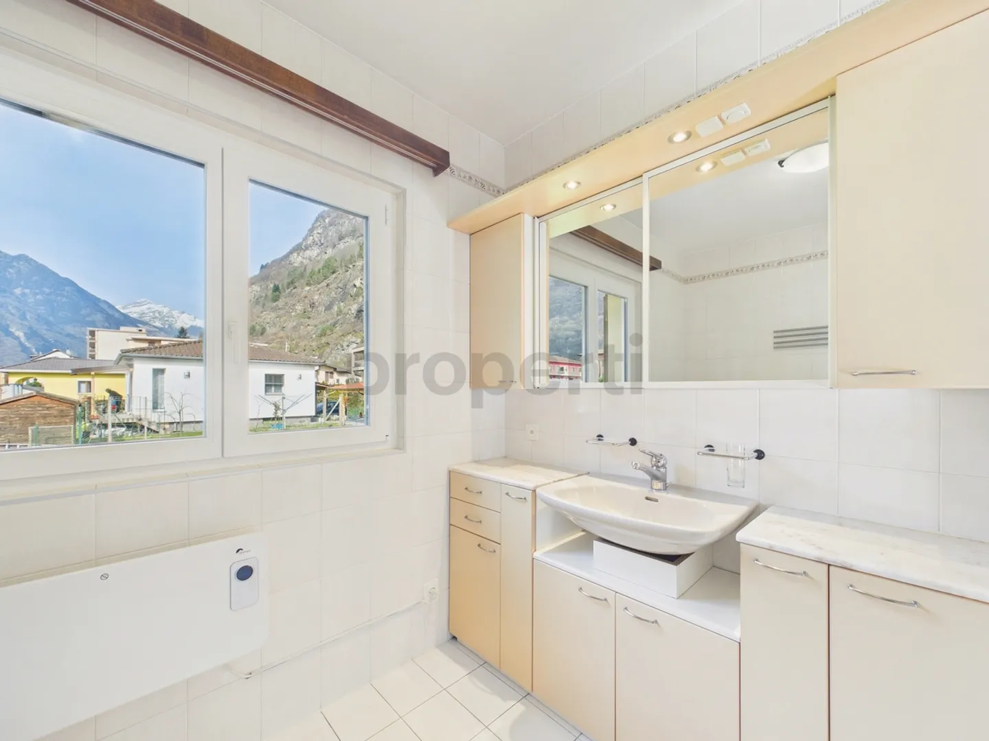 Elegantes Einfamilienhaus mit Bergblick - Foto 12 von 13