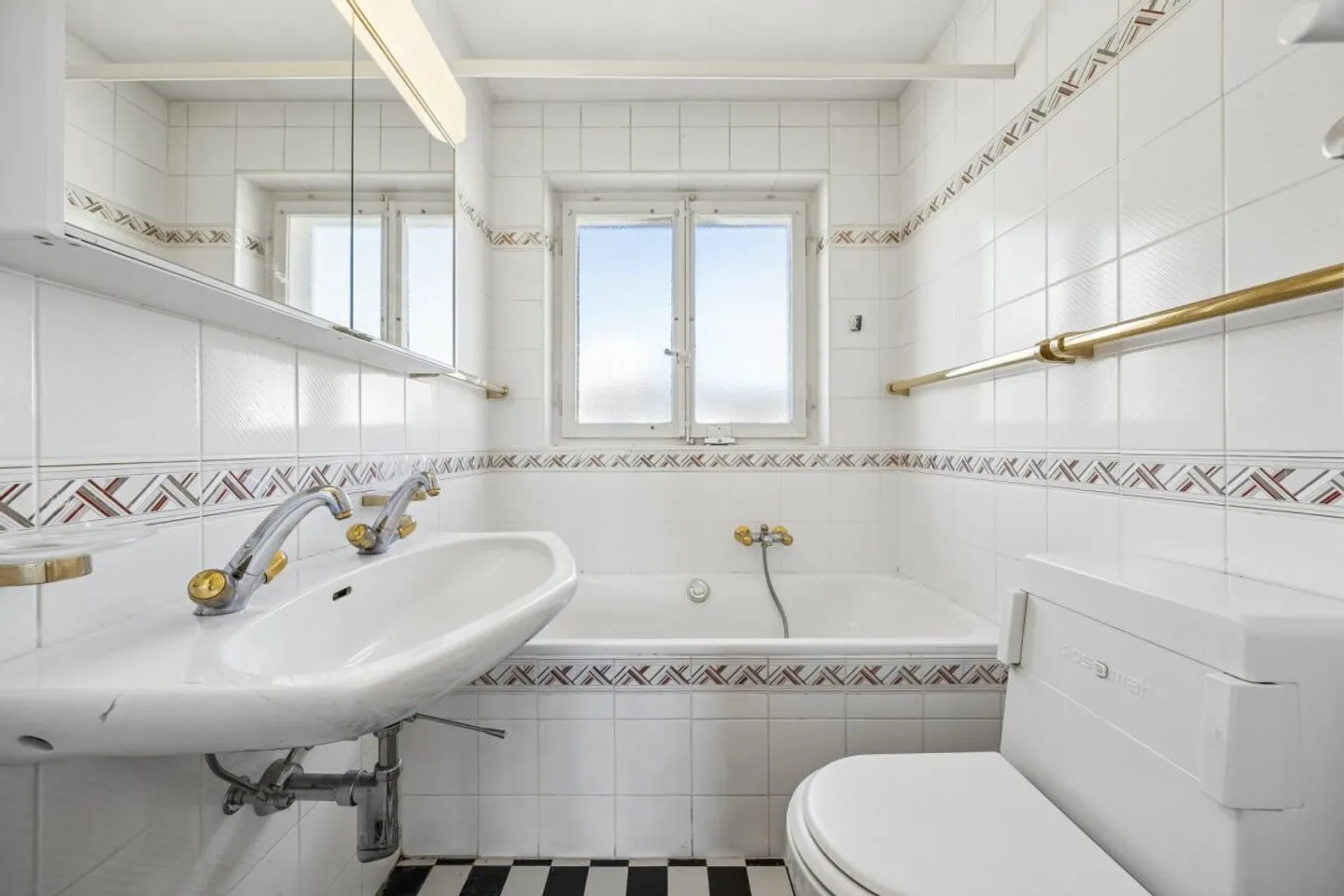Maison jumelée pleine de caractère avec de la place pour de nouveaux concepts - Photo 10 sur 14