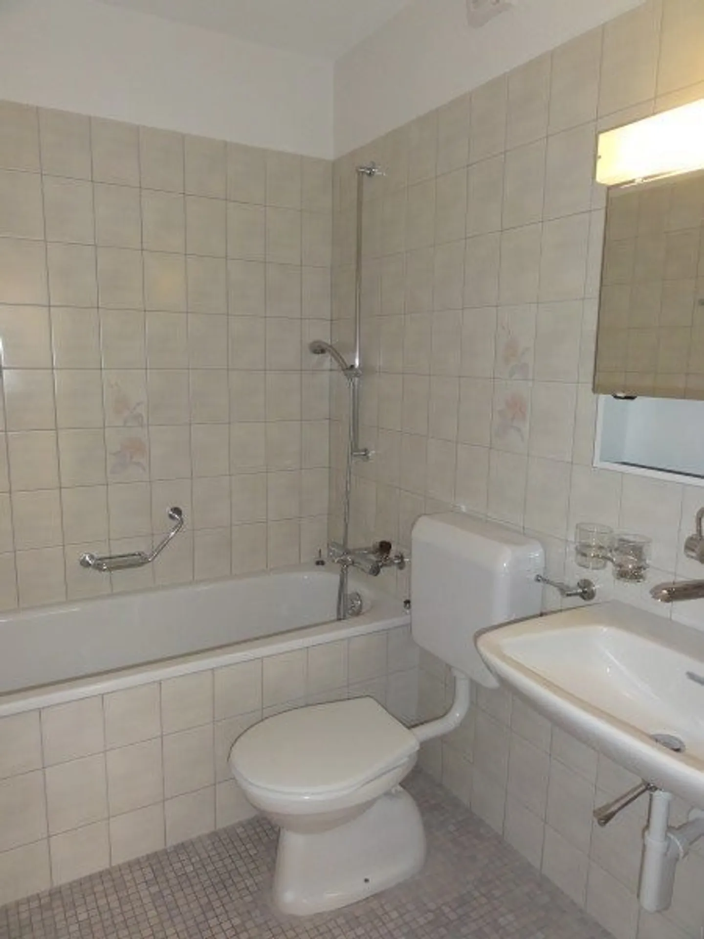 Wohnung mieten - Foto 3 von 7