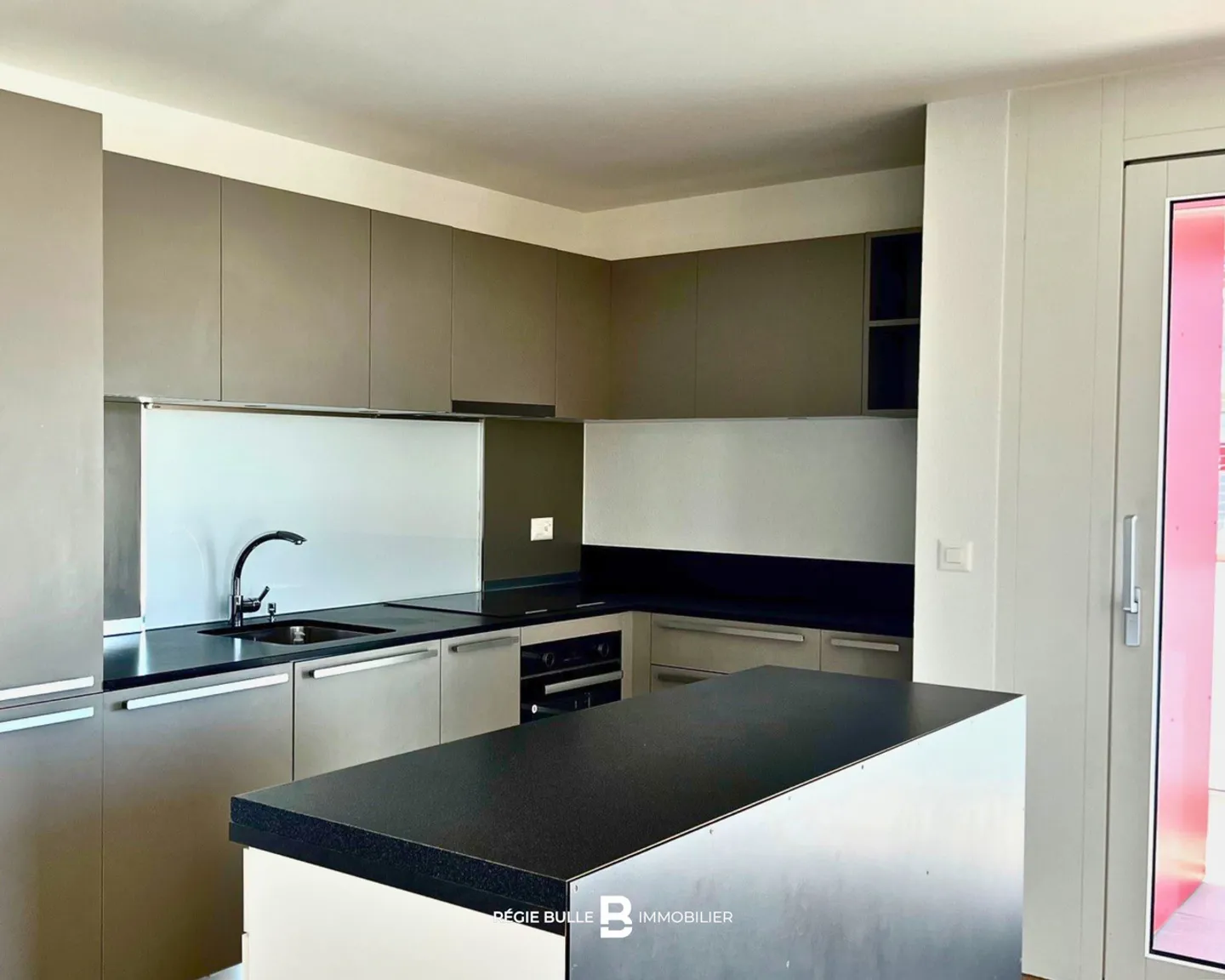 Bulle - Magnifique appartement de 3.5 pièces à louer - Photo 2 sur 9