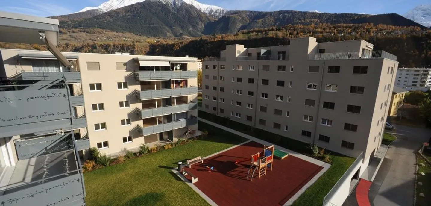 Vivere modernamente in una zona residenziale tranquilla - Foto 1 di 7