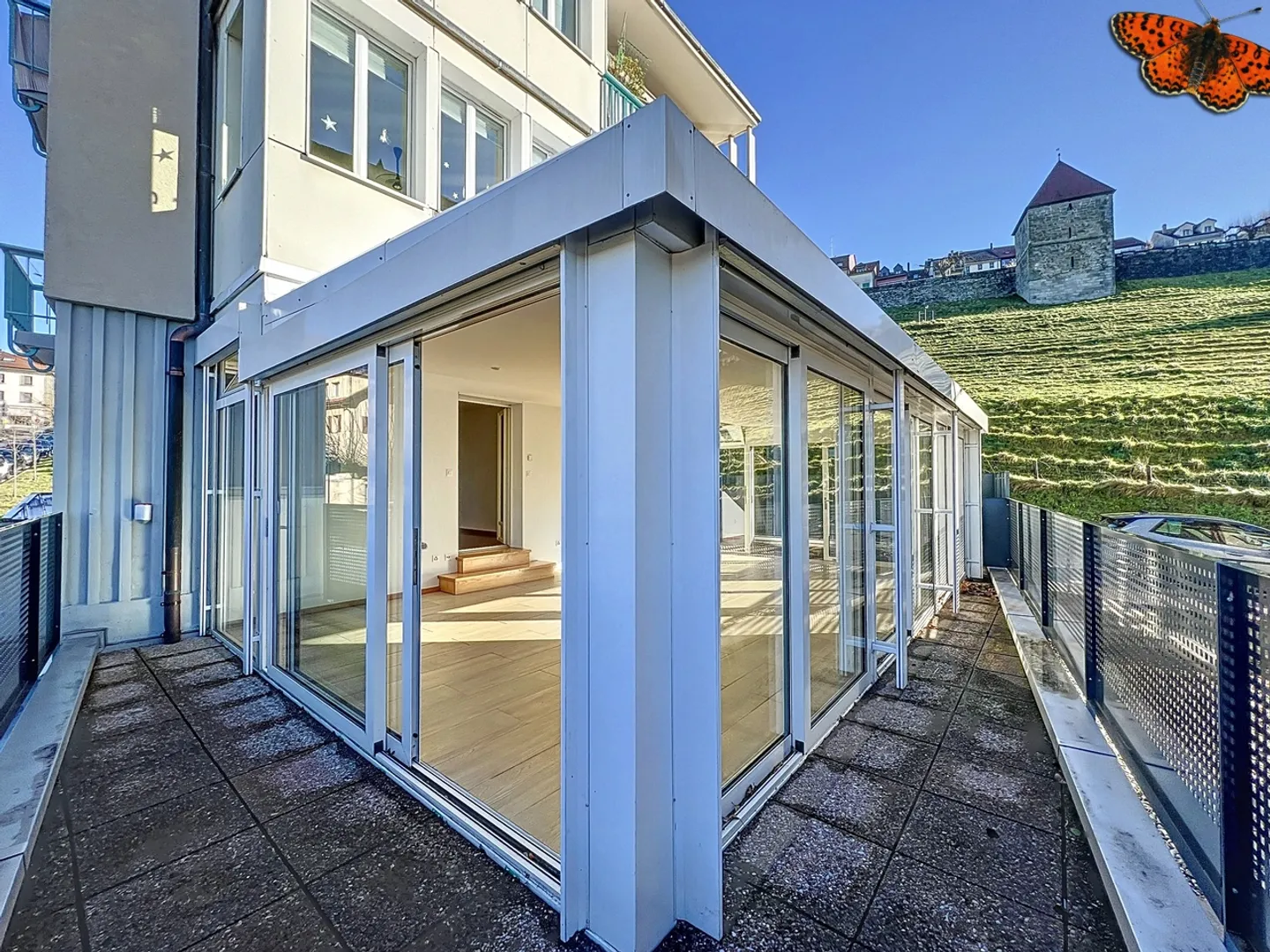 Luminoso appartamento di 4½ locali con giardino d'inverno e una superficie abitabile totale di 128 m²! - Foto 1 di 20