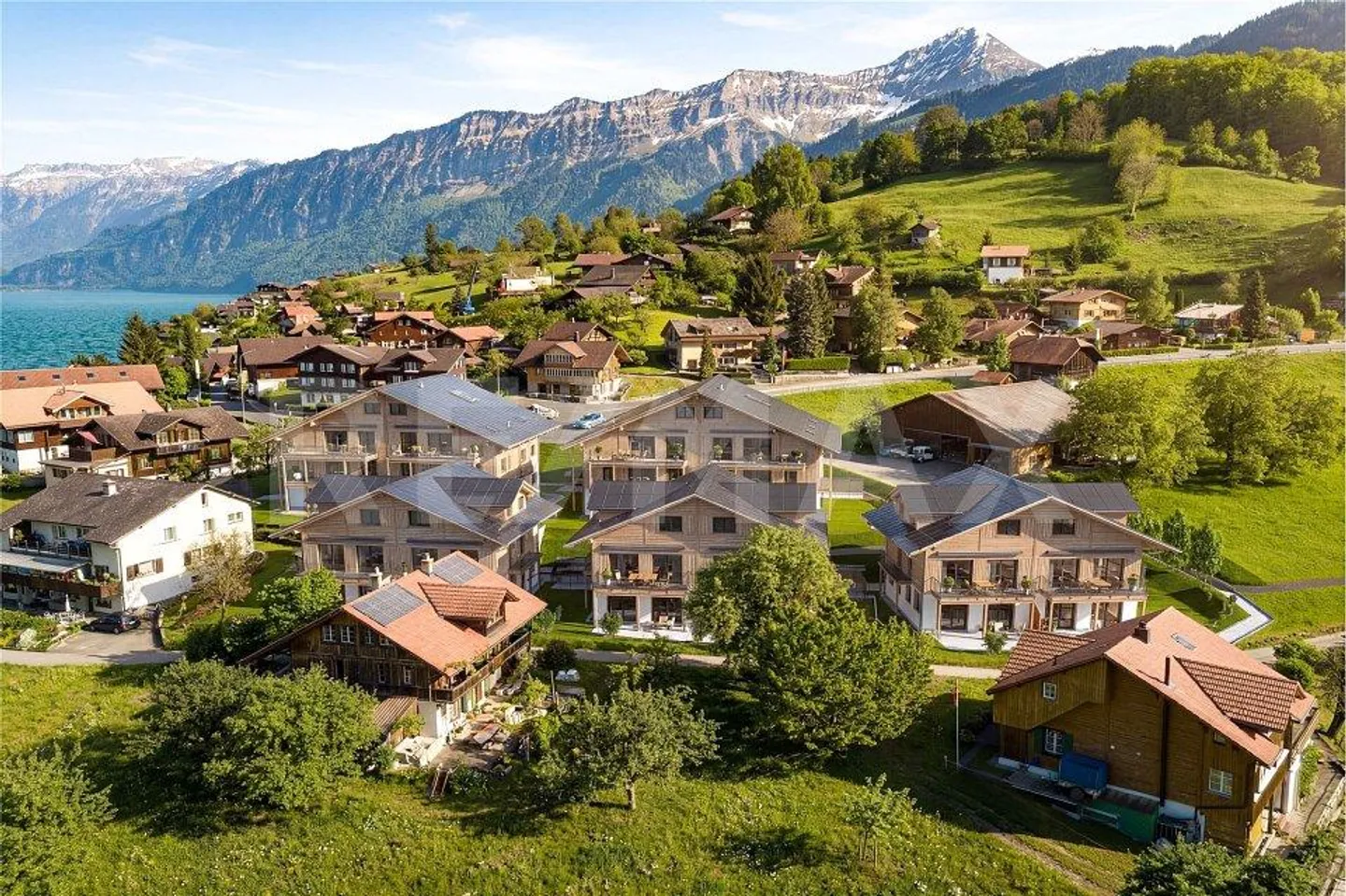 KRATTIGEN PLUS - Ihr Familienzuhause über dem Thunersee - Photo 2 of 13