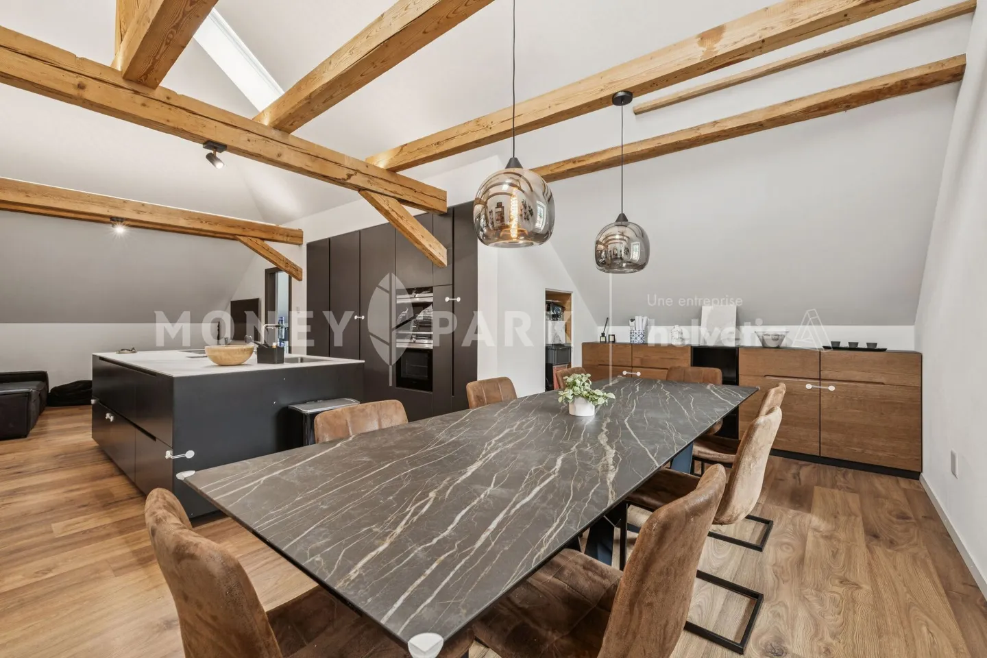 Magnifico appartamento di 5,5 stanze in soffitta - Foto 4 di 13