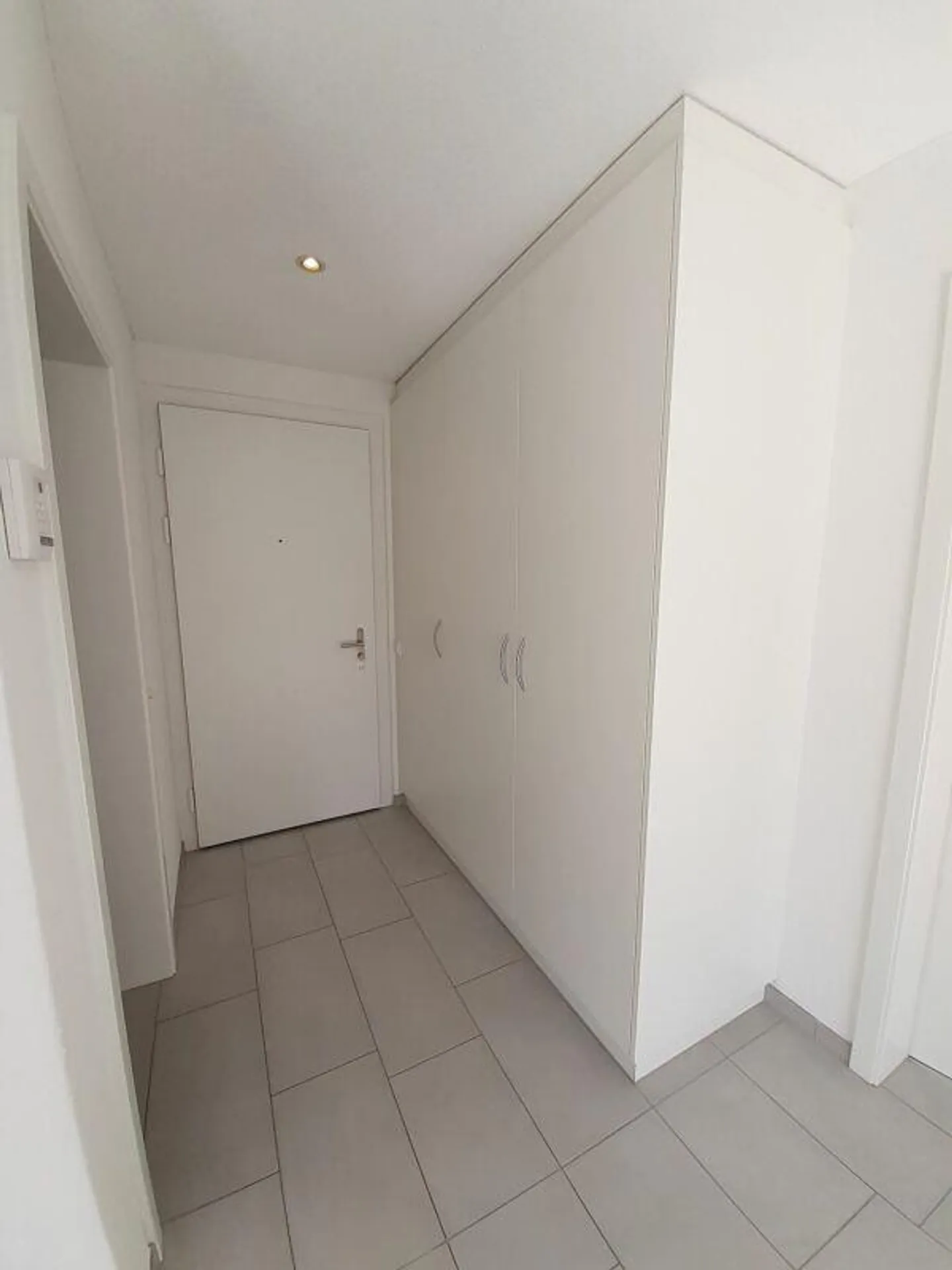 2 1/2 Room Apartment on the 1st Floor - Photo 5 of 7