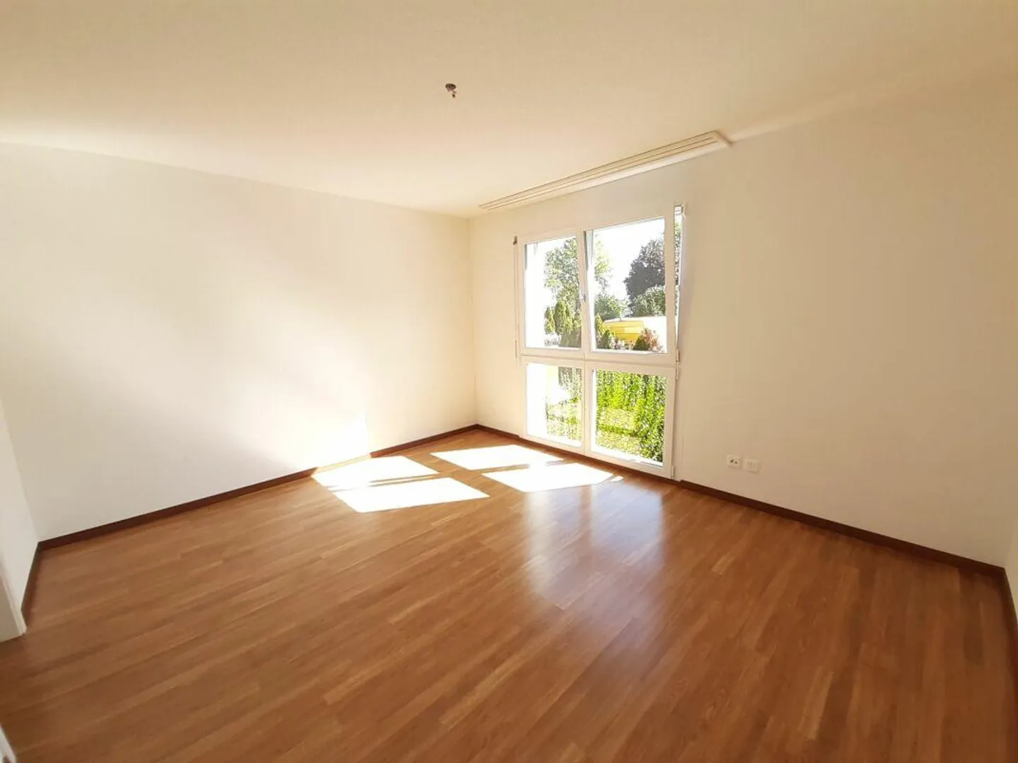 2 1/2 Room Apartment on the 1st Floor - Photo 3 of 7