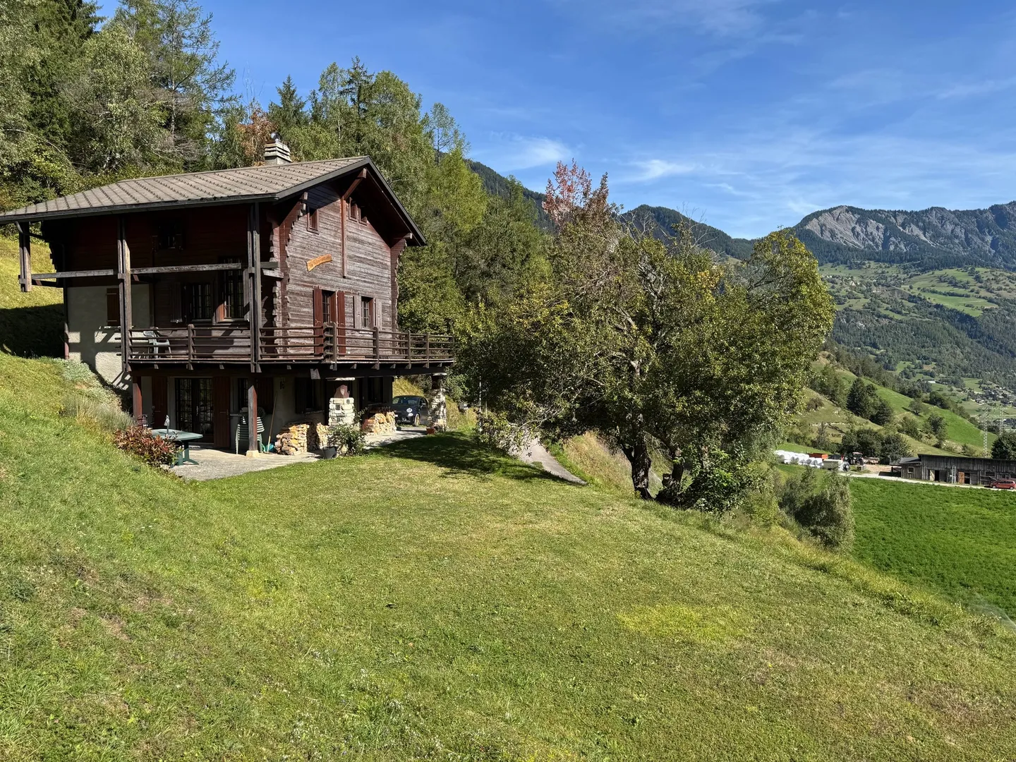 Chalet mit atemberaubender Aussicht - Foto 1 von 13