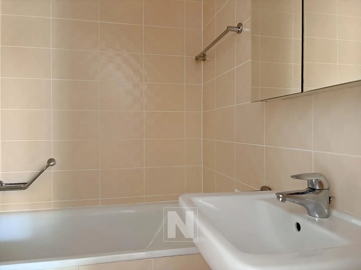 Schöne geräumige und helle Wohnung mit Balkonen! - Foto 9 von 13