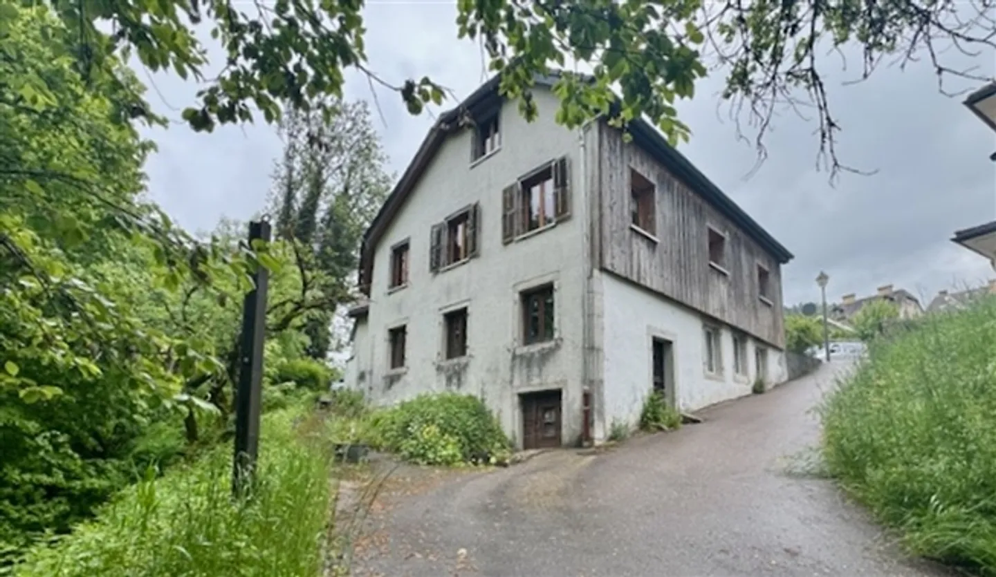 «Exklusiv Einfamilienhaus, zum Renovieren in Les Brenets» - Foto 4 von 13