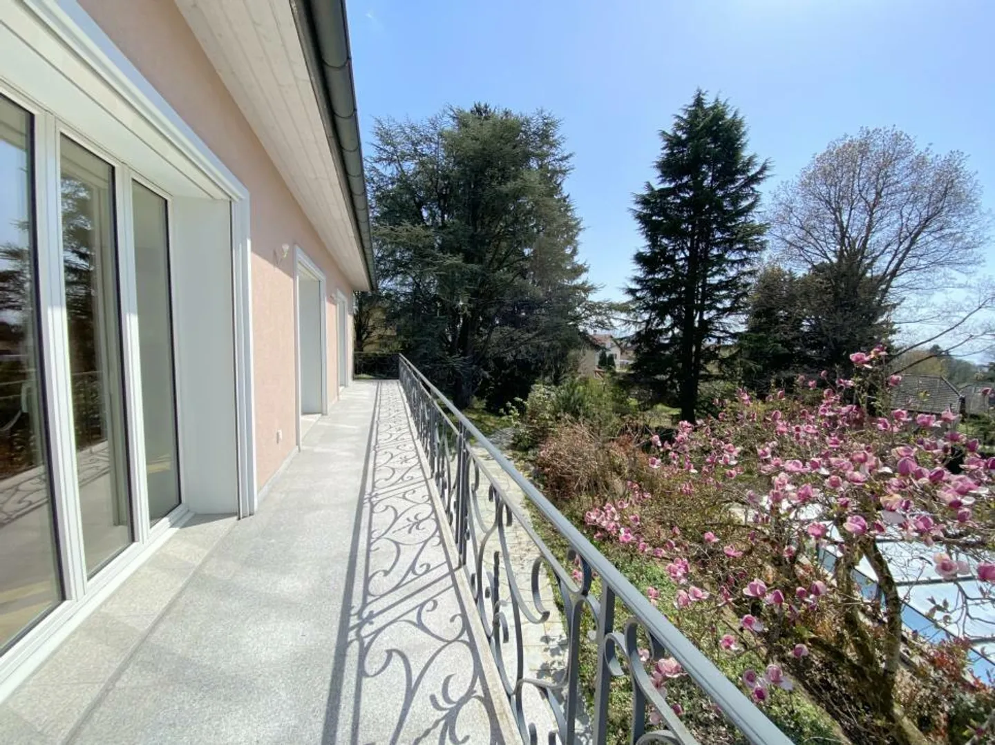 PROPRIÉTÉ MAGNIFIQUE PRÈS DE LAUSANNE - Photo 13 sur 13