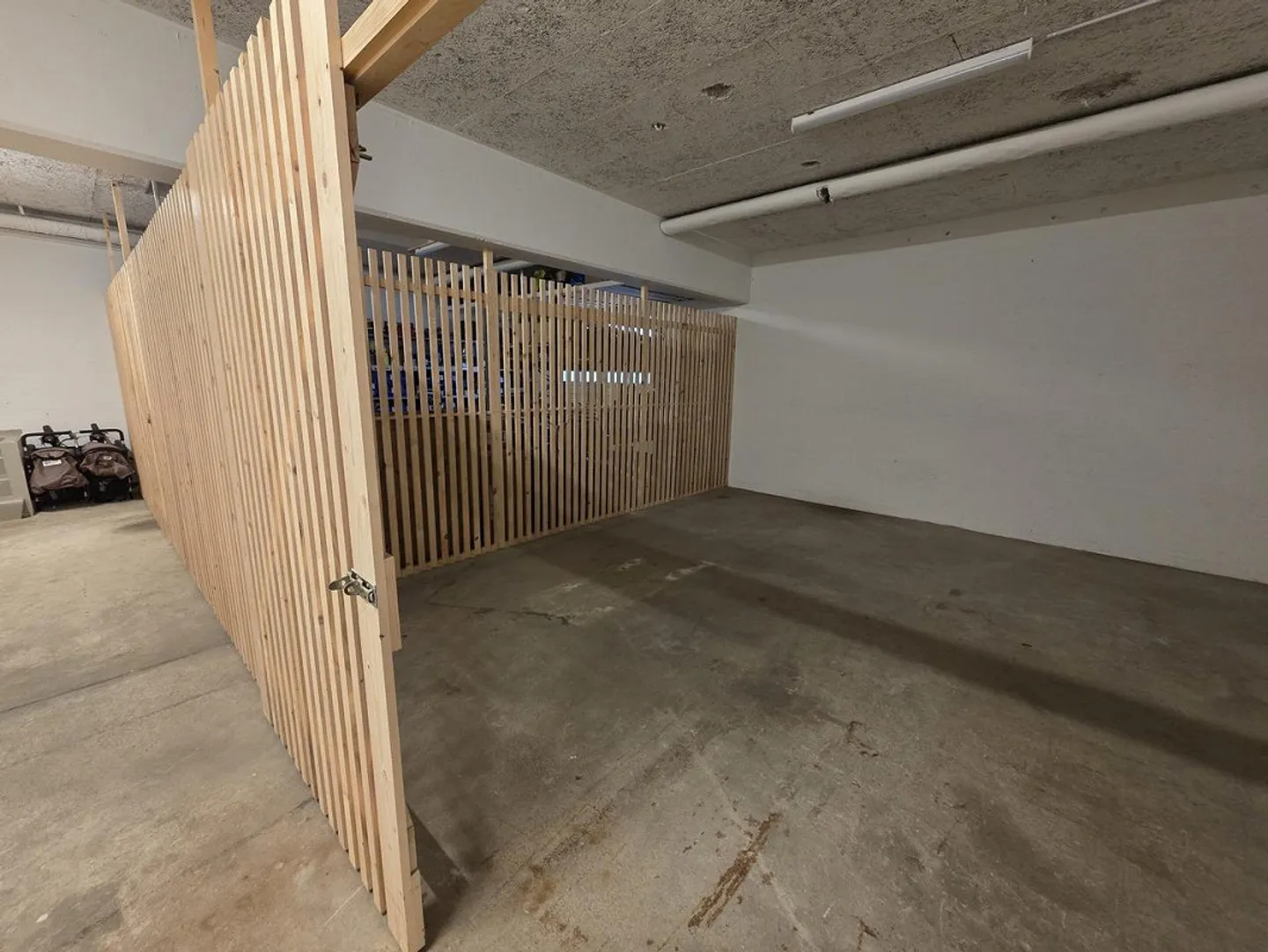 Grand espace de cave/de stockage à louer immédiatement - Photo 4 sur 8