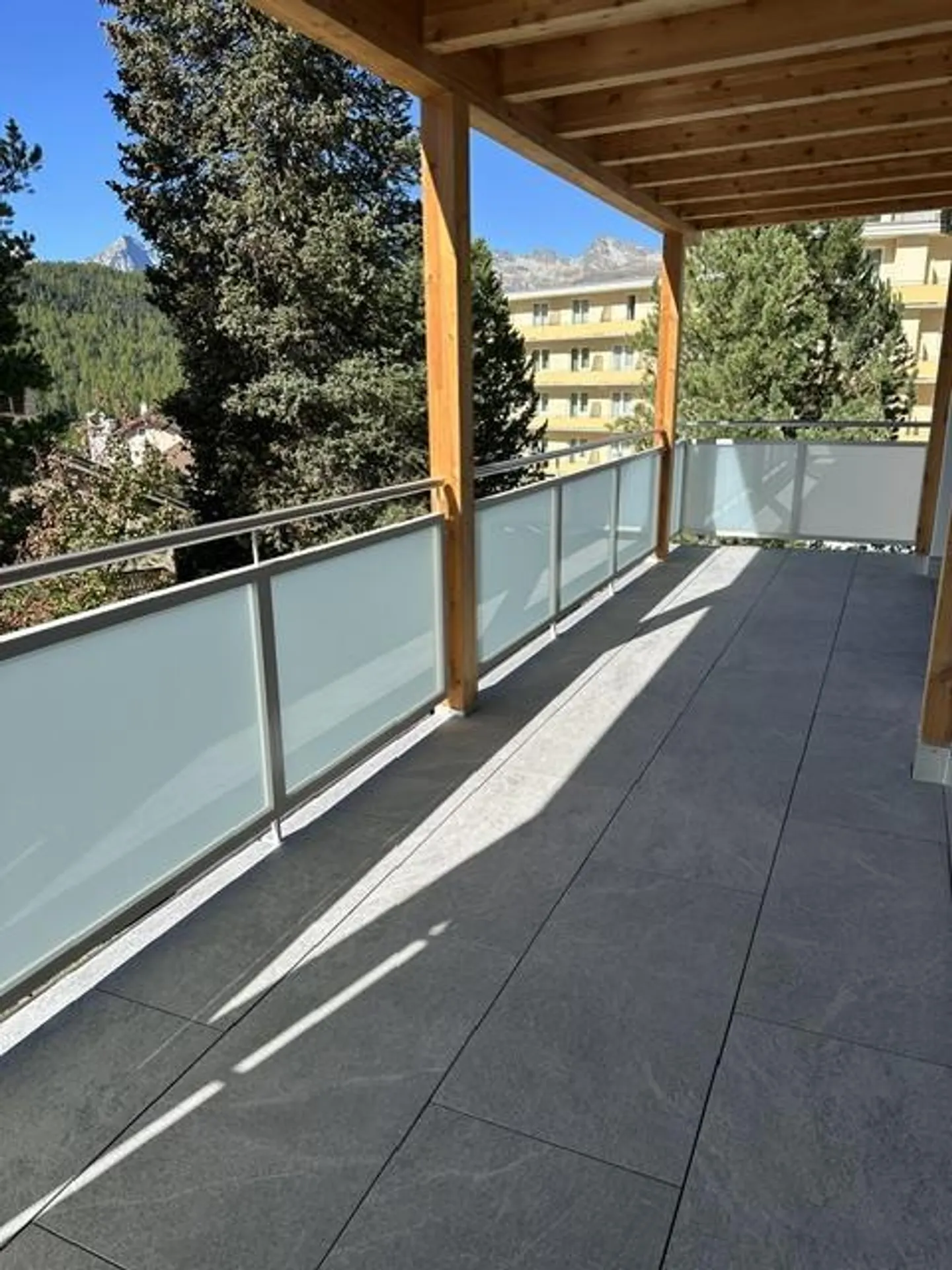Helle Ferienwohnung in Pontresina - Foto 1 von 8