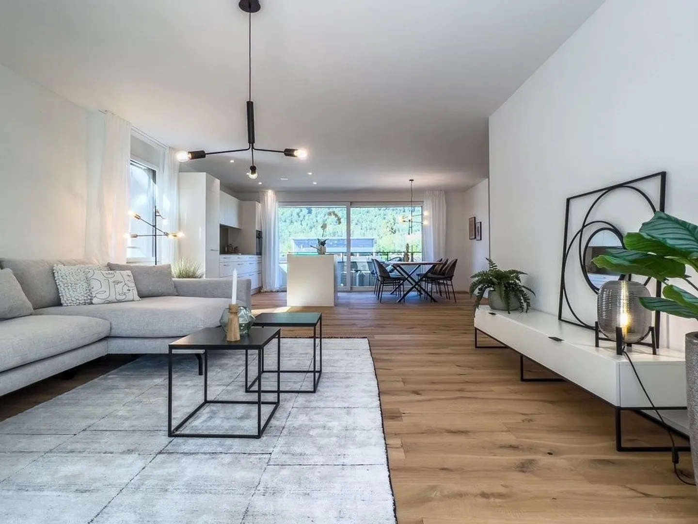 Exclusive dream apartment in a quiet location for rent! - Photo 3 of 7