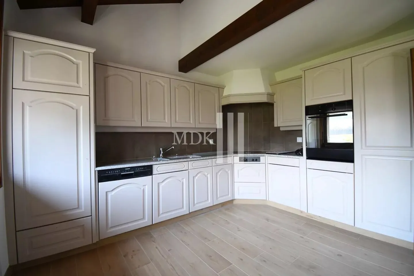 Incantevole Appartamento Mansardato a Monthey - Foto 4 di 13