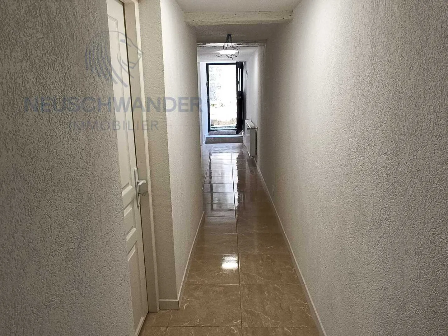 Spacious 3.5 room ground floor apartment in Courtedoux for rent - Photo 6 of 15