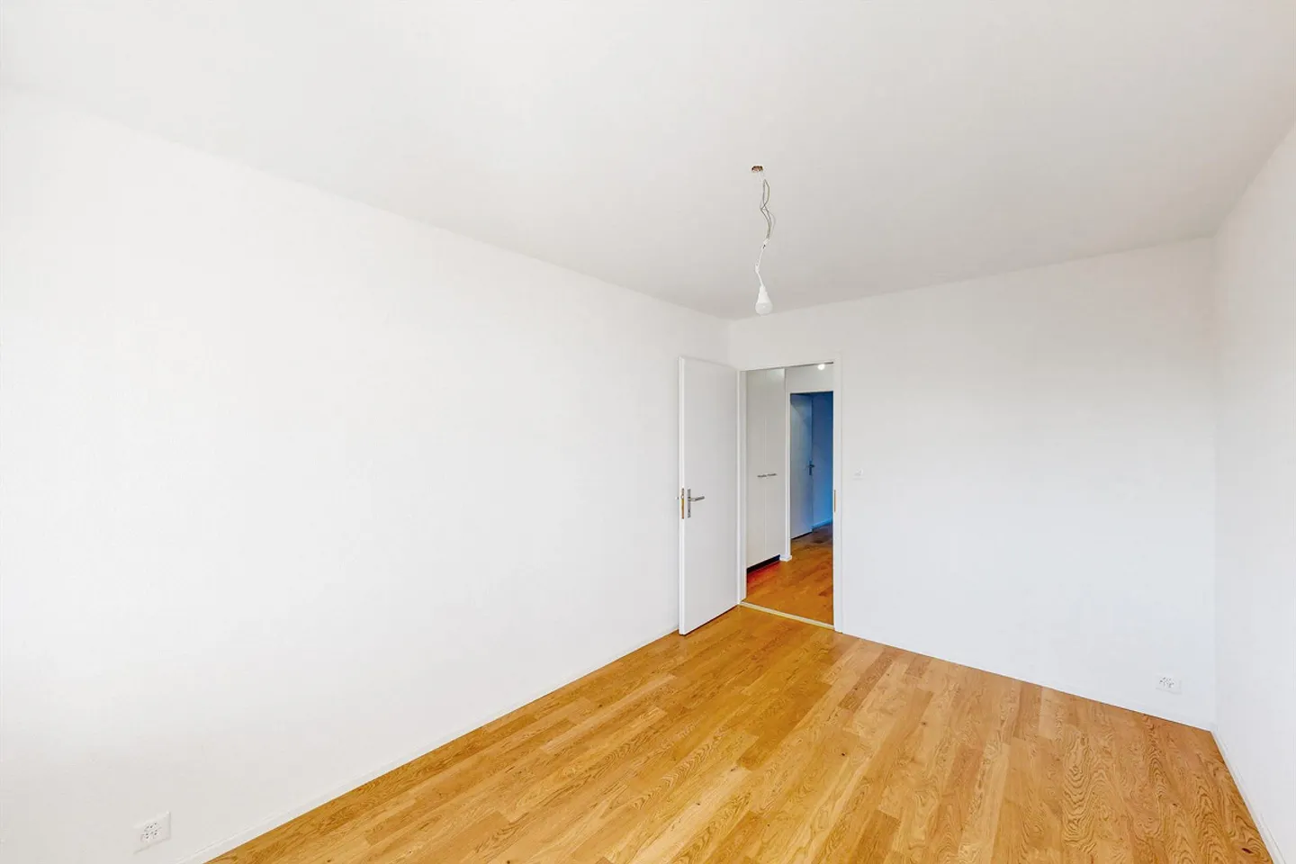Appartamento moderno 3 locali - Foto 3 di 8