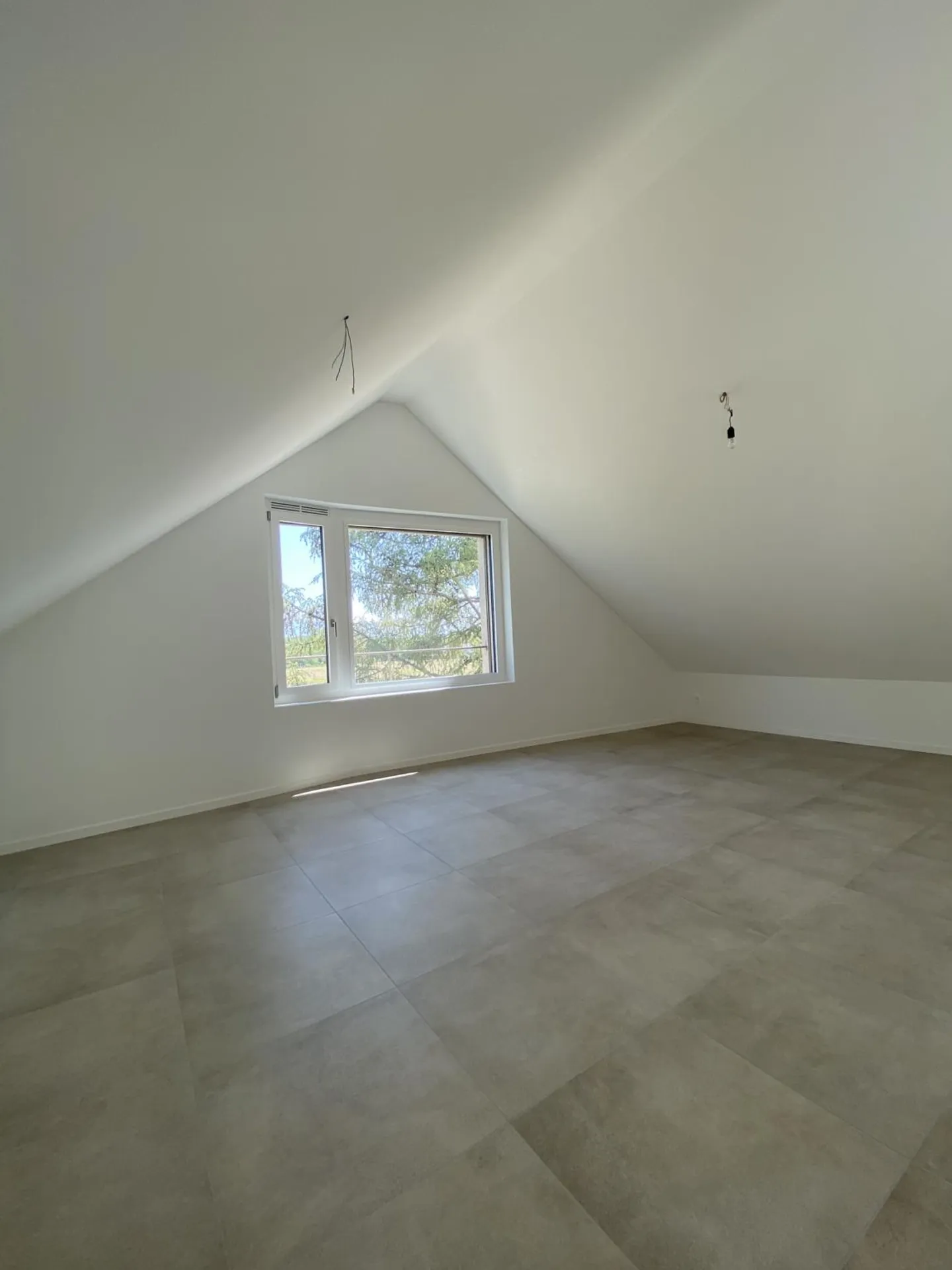 Magnifique appartement récent de 4.5 pièces aux combles à Eysins - Foto 4 di 5