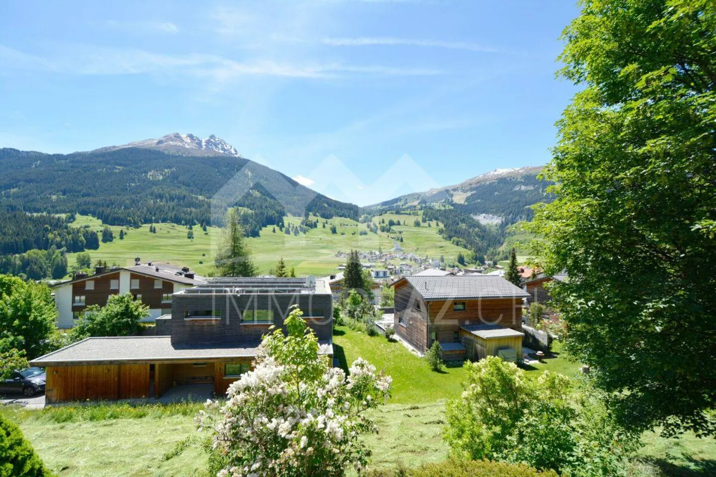 Charmante 4 1/2 Zi.-Dachwohnung mit Galerie und Terrasse - Foto 1 von 9