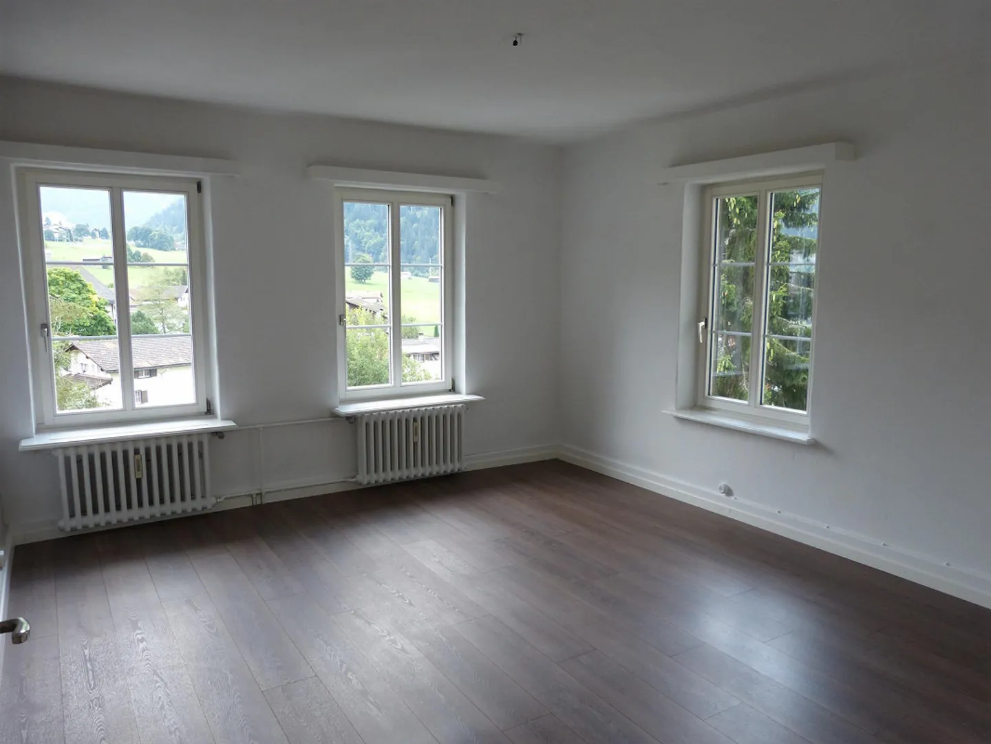 Belle appartement de 5 pièces dans un emplacement ensoleillé - Photo 1 sur 14