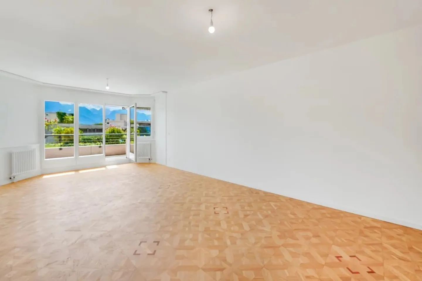 Bel appartamento situato a due passi dal lago e dal centro città - Foto 5 di 9