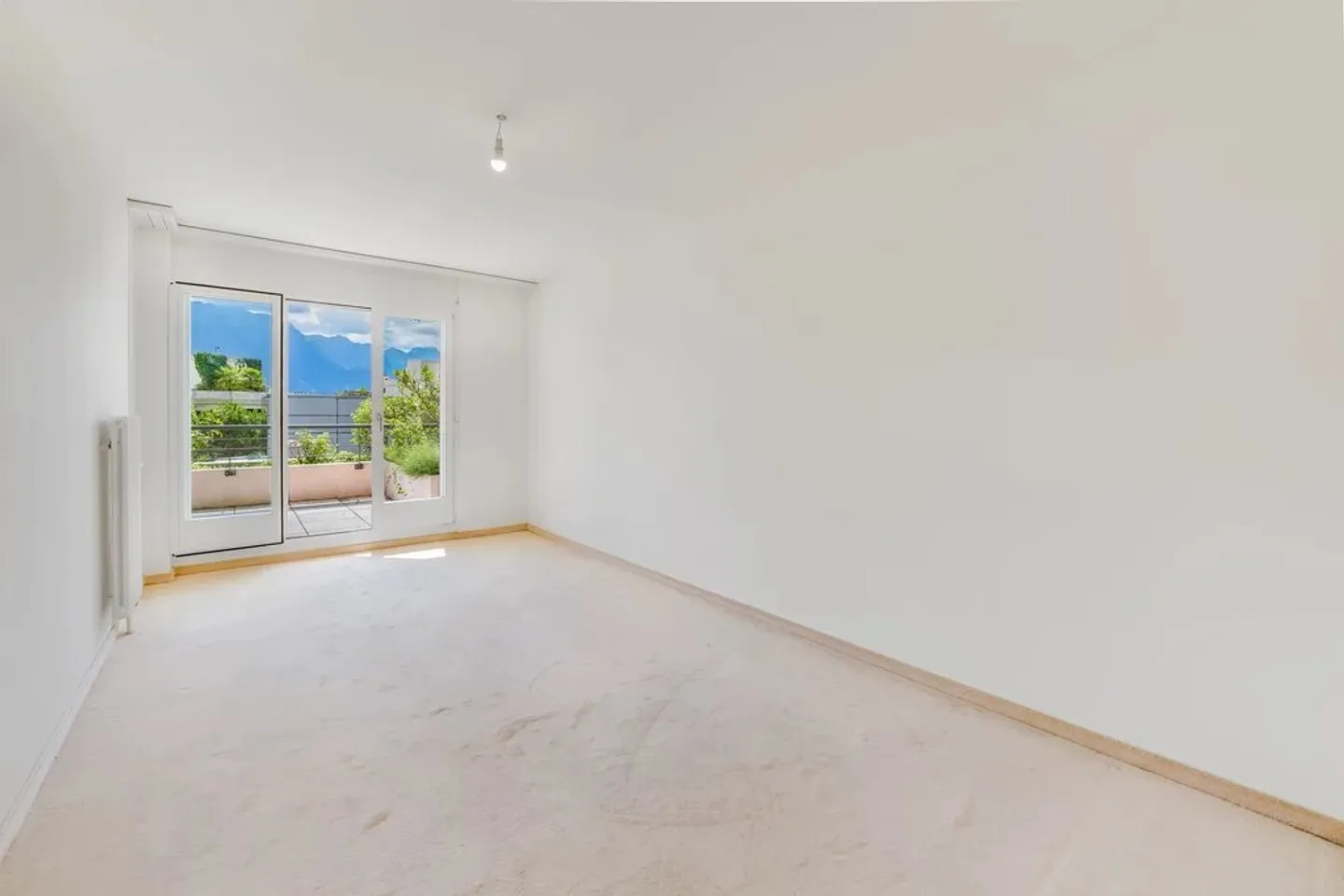 Bel appartamento situato a due passi dal lago e dal centro città - Foto 8 di 9