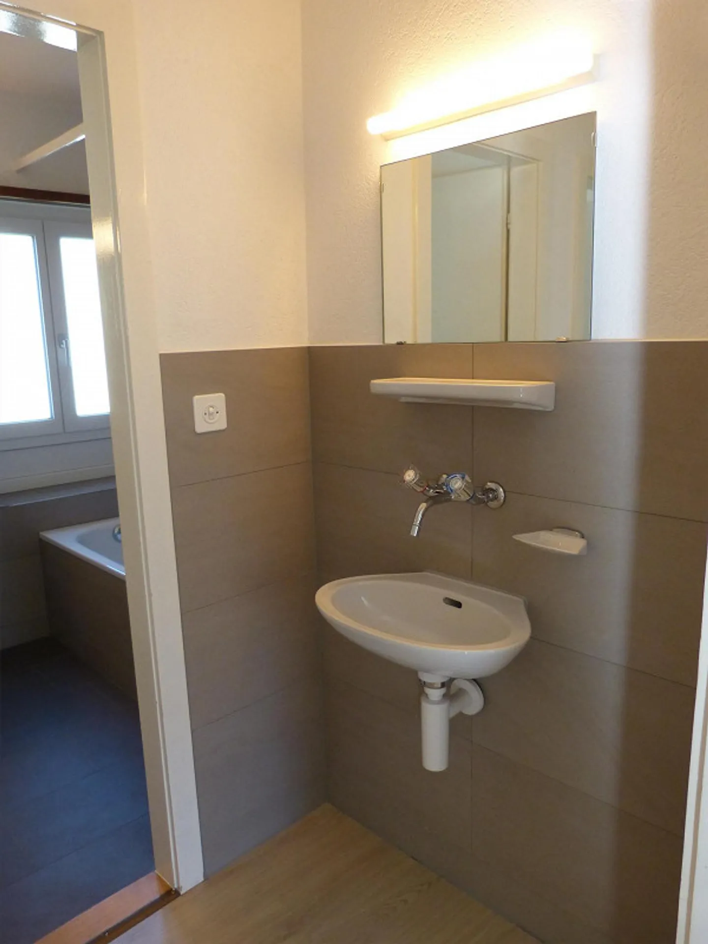 Belle appartement de 5 pièces dans un emplacement ensoleillé - Photo 9 sur 14