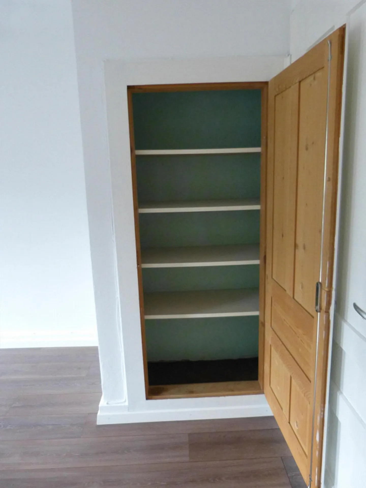 Belle appartement de 5 pièces dans un emplacement ensoleillé - Photo 4 sur 14