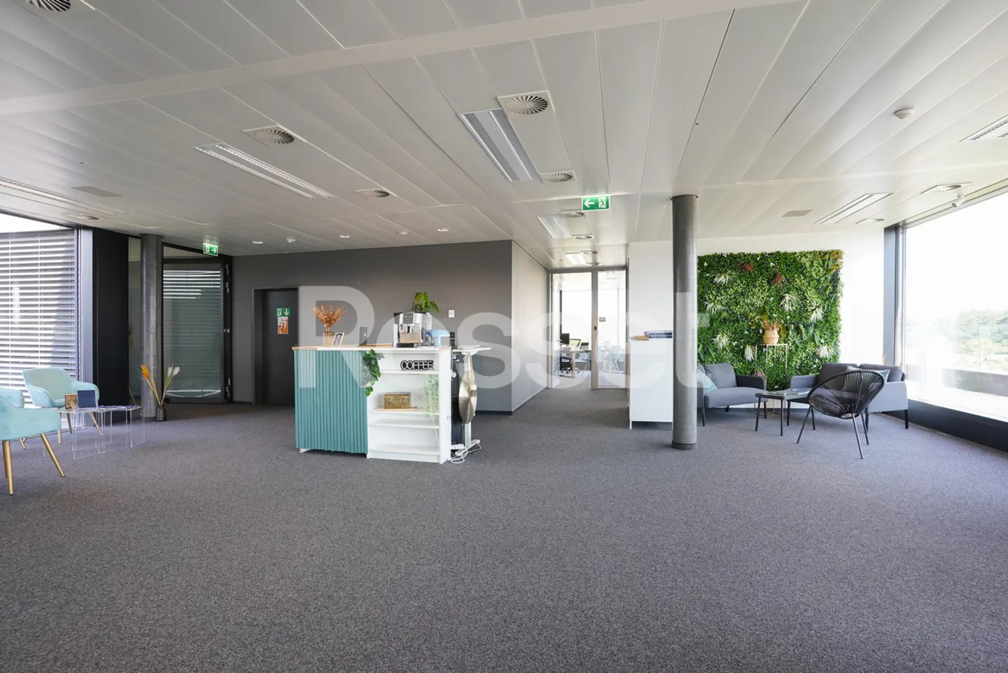 Bureaux modernes avec balcon - Photo 3 sur 8