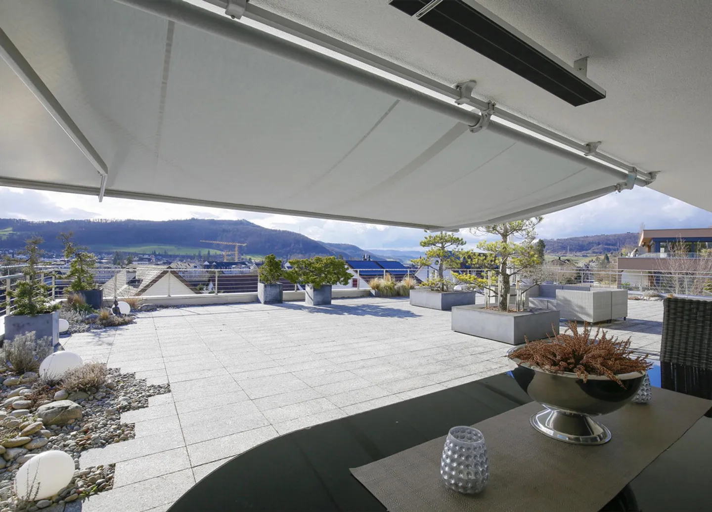 Stilvolle Terrassenwohnung – sensationeller Ausblick, 230qm Terrasse - Foto 1 von 16