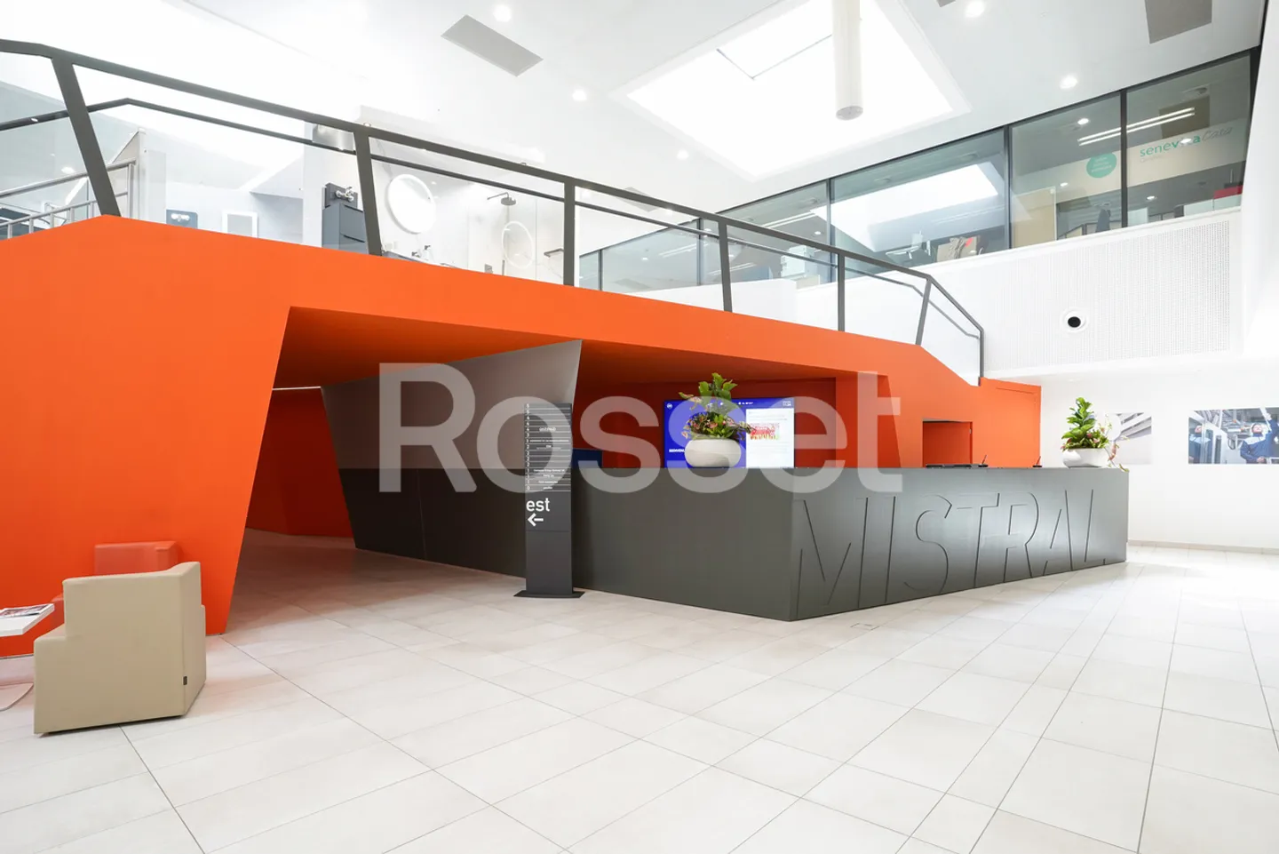 Bureaux modernes avec balcon - Photo 8 sur 8