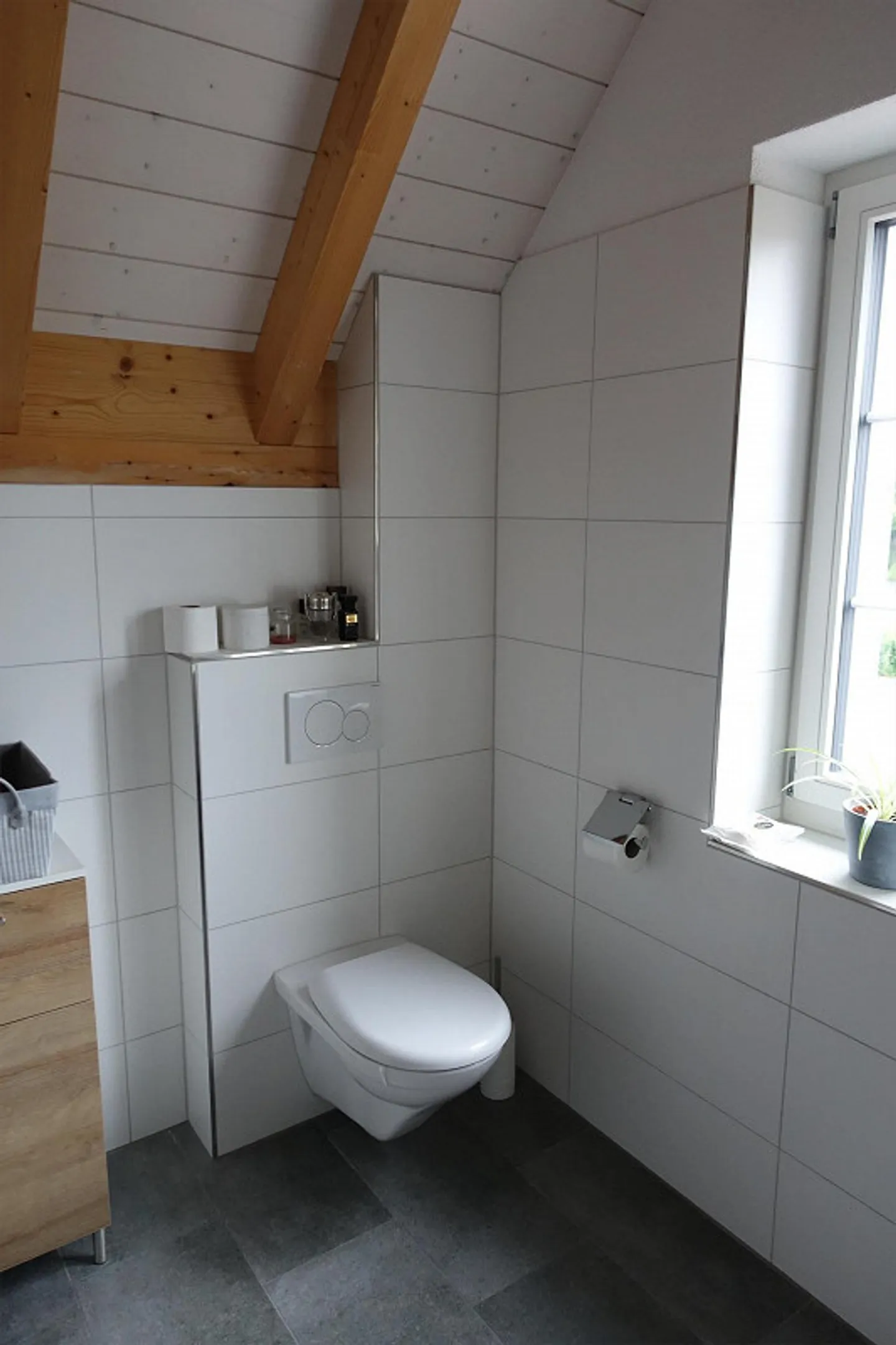 Charming 2.5-room attic apartment in Thal - Photo 7 of 8